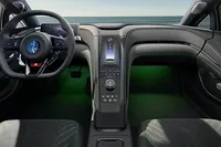 Hypercar électrique pure 2026 YANGWANG U9 |   960 kW, quatre moteurs, transmission intégrale |   2,36 s 0-100 km/h |   Autonomie de 450 km
