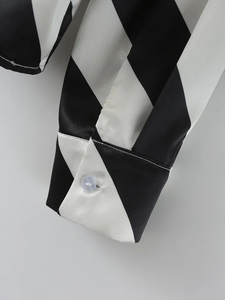 <strong>Black</strong> <strong>and</strong> <strong>White</strong> Color <strong>Long</strong> <strong>Sleeve</strong> Buttons up <strong>Striped</strong> Print Turn Down Collar Casual <strong>Tops</strong> for Ladies - Product Image 4