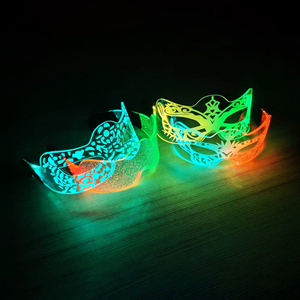 Futuristische Leuchtende LED Magnetische Tier-Themen Acryl-Augenmaske für Mädchen Konzerte Maskenbälle - Product Image 6