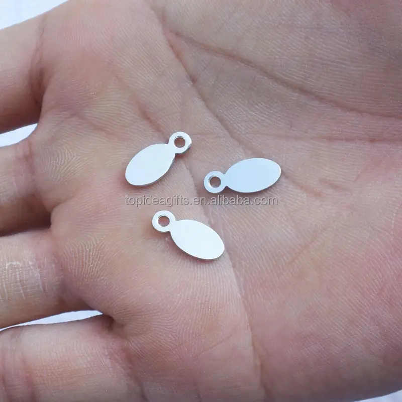 Moda özelleştirilmiş Mini boyutu Oval şekil Metal takı Charms kolye boş gümüş damgalama takı etiketleri