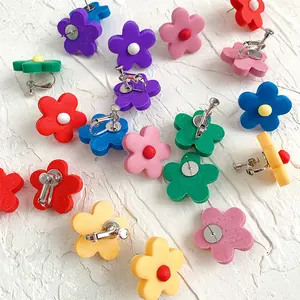 Benutzer definierte handgemachte Schmuck niedlichen Mini Stud Clip Keramik Polymer Clay Blumen ohrringe