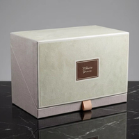 Boîte cadeau de luxe personnalisée avec ruban à tirette et logo estampé à chaud en or rose