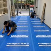 Film de protection de sol robuste pour la construction, film de protection de tapis pour la construction avec application autocollante et format en rouleau