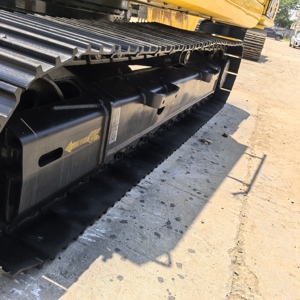 Excavatrice Komatsu PC130 d'occasion du Japon, 13 tonnes, moteur 120 kW, boîte de vitesses, PLC, pompe à engrenages, composants essentiels, taille moyenne - Product Image 6