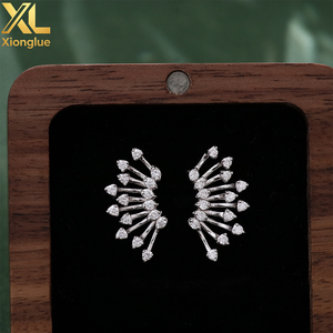 Pendientes de Lujo con Diamantes de Laboratorio DEF/VS, Oro de 14K/18K, Joyería Personalizada para Compromiso, Pendientes de Flecha para Mujer - Product Image 5