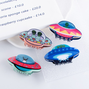 Nuovo Design Unico Divertente Cartone Animato Serie <span class=keywords><strong>Anime</strong></span> Plastica 9,5 cm Alieno Astronave UFO Forma Fantasia Fermaglio per Capelli per Ragazze Accessorio per Capelli - Product Image 2