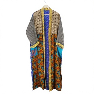 Pyjama en soie élégant pour femmes, col en V, manches longues, fermeture à cordon, imprimé floral, longueur genou, respirant, séchage rapide, vêtements de nuit - Product Image 1