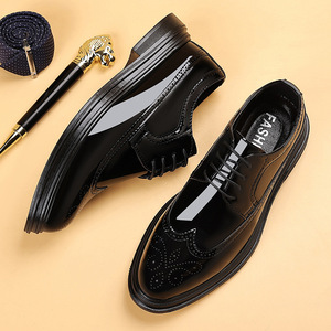 Cómodos Zapatos de vestir formales para hombre de cuero negro 38-48 tamaño tenis Iglesia uso ligero puntiagudo hecho India negro PU - Product Image 3