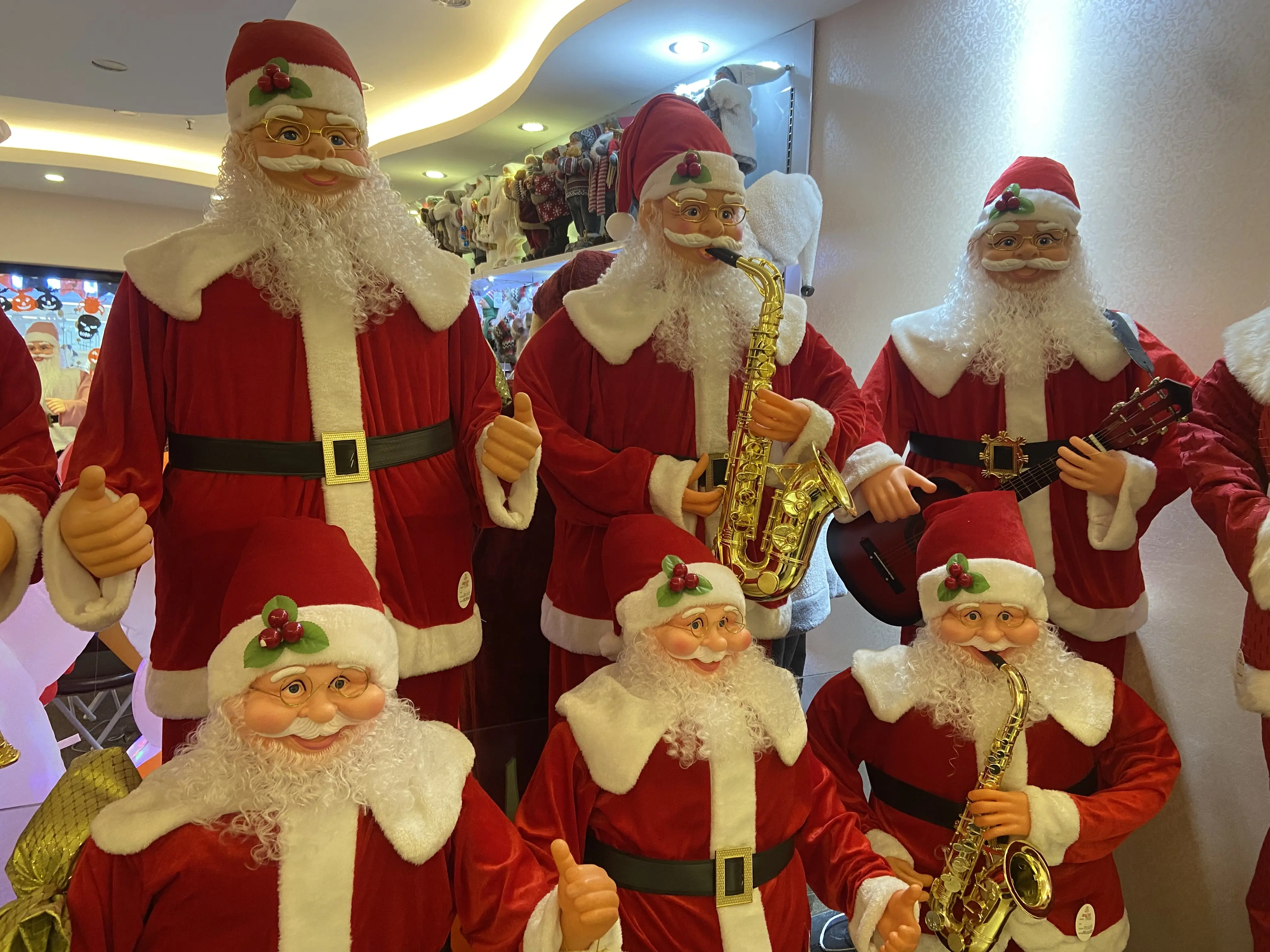 Lebensgröße Außenbereich 6 Fuß tanzender Weihnachtsmann Stoff Weihnachtsschmuck Bluetooth Singen Weihnachtsmann und Dekoration Feiertagsgeschenk