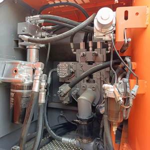 Miniexcavadora Usada Hitachi ZX200, Modelo 2016, 20 Toneladas de Peso, Capacidad de Cucharón de 0.8m, Motor Diésel Tipo Euro V/EPA, Alta/Baja Velocidad - Product Image 3