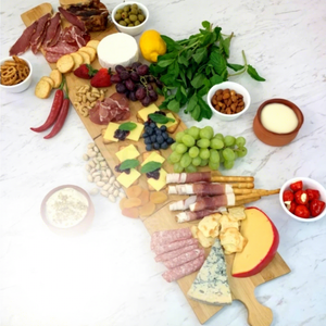 Juego de 4 Tablas Cuadradas de Bambú para Queso, Tablas Grandes para Charcutería, Platos para Servir, Accesorios para Vino, Logotipo Grabado con Láser - Product Image 1