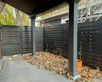 Système de clôture à persiennes horizontales durable, lames en alliage d'aluminium haute résistance, intimité garantie, sans entretien, revêtement anti-rouille