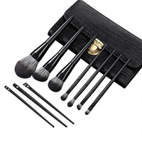 Ensemble de 10 pinceaux de maquillage synthétiques à poils noirs mats avec manche en bois - Pinceaux portables pour poudre, fond de teint et blush