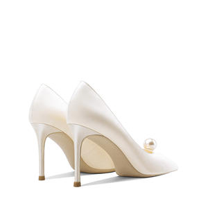 2024 talons personnalisés fournisseur femme élégant blanc pompes personnalisé perle chaussures de <span class=keywords><strong>mariée</strong></span> à talons hauts talons de mariage personnalisés pour la <span class=keywords><strong>mariée</strong></span> - Product Image 3