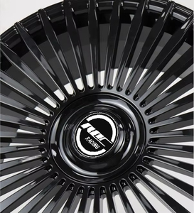 Jantes de voiture en alliage de <span class=keywords><strong>18</strong></span> <span class=keywords><strong>pouces</strong></span>, design populaire d'usine, finition noire brillante, multi-rayons, 5 trous, 5x120 - Product Image 3