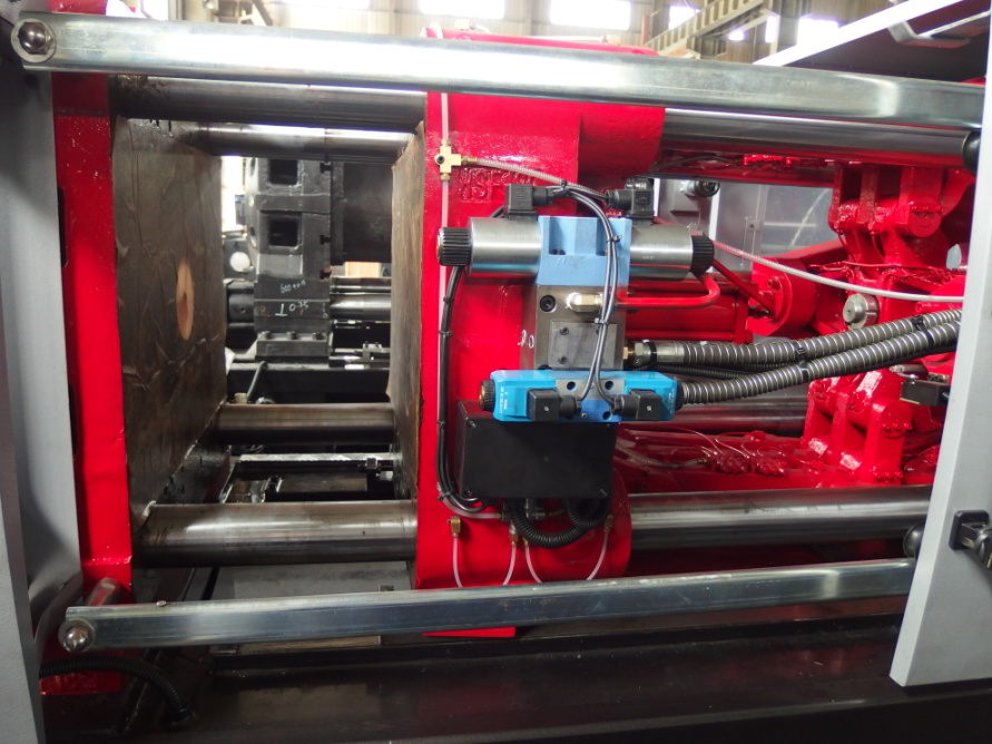 Injection Machine de Moulage de Chaise En Plastique de Capsulage de Bouteille de Chapeau DE Tuyau De PVC Faisant La Machine
