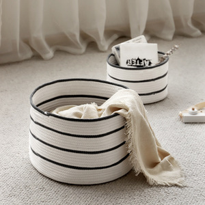 Panier à linge rond en coton blanc cassé grande taille pour vêtements, rangement de chambre et organisateur de jouets - Product Image 1