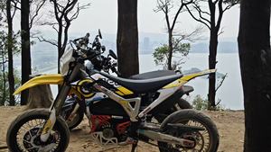 Motocicleta Eléctrica Sur Ron Usada, Bicicleta Eléctrica de Montaña Surron <span class=keywords><strong>Storm</strong></span> Bee, Sur Ron <span class=keywords><strong>Storm</strong></span> Bee para Adultos - Product Image 6