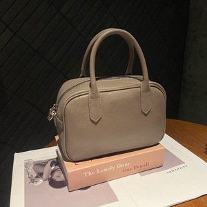 Sac à main <span class=keywords><strong>Boston</strong></span> en cuir véritable classique pour femmes avec bandoulière unique au design rétro fermeture à glissière doublure étanche utilisation sur la <span class=keywords><strong>plage</strong></span> - Product Image 6