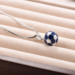 Pendentif de football vintage 3D en émail multicolore, breloque de football en acier inoxydable pour les fans de sport, collier cadeau - Product Image 2