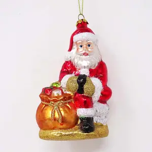Wholesale christmas hanging decoration on the glass traditional grandpa pendants resting and looking at shoes