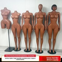 Maniquí de cuerpo completo para mujer de talla grande con cabeza, de plástico, piel marrón, en pose de pie, para exhibición de ropa