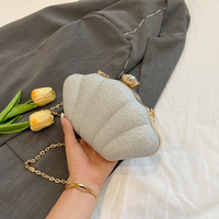 Tas Malam Bentuk Kerang Model Terbaru Populer, Tas Selempang Fashion, Cocok untuk Acara dan Pesta