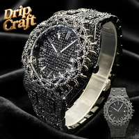 Montre pour homme avec cadran unique hip-hop, design épineux et zircon incrusté, grand cadran vert entièrement serti de zircons, cadeau de vacances, vente en gros.