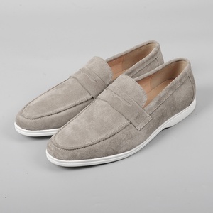 Mocassins Gommino d'hiver pour hommes en cuir véritable, confortables, faits main, légers, imprimés, à enfiler, pour le bureau - Product Image 2