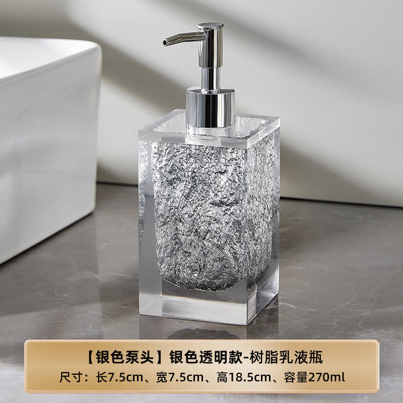 Gris argenté/tête de pompe argentée