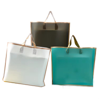 Sac de shopping en plastique de haute qualité avec poignée, design gratuit, pour l'emballage de vêtements, logo personnalisé