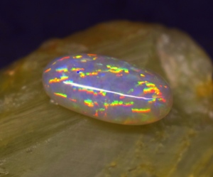 Opale naturelle multicolore de haute qualité, 5,1 ct, 18,5*9,3*5,5 mm, cabochon, pierre précieuse en vrac pour la fabrication de bijoux - Product Image 3