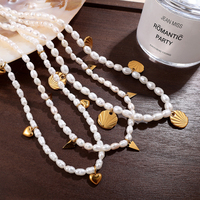 Collier Mlluki en acier inoxydable plaqué or 18 carats avec pendentif en forme de cœur, d'ovale ou de rectangle, imitation perle et poudre de coquillage