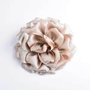 Handmade Fashionable Gold-plated Voice Fabric Flower Brooch For Women