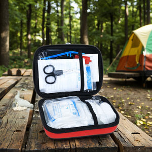 Botiquín de primeros auxilios para exteriores todo en uno: suministros de emergencia compactos para excursionistas, campistas y entusiastas del aire libre - Product Image 1