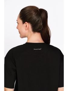 <b>Black</b> Cotton Oversized T-<b>Shirt</b> For <b>Women</b> Featuring Solid Color Casual Wear Styling For Daily Outfits Travel Shopping Outdoor - Product Image 4