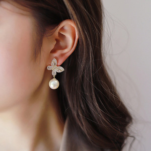 Orecchini pendenti a farfalla da donna, accessori per l'orecchio semplici e alla moda per l'uso quotidiano - Product Image 4