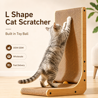 Grattoir pour chat en forme de L personnalisé avec jouet à bille intégré, en carton ondulé, planche à gratter verticale pour le jeu et le tranchage des griffes