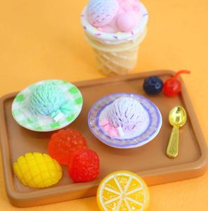 <span class=keywords><strong>Boule</strong></span> de crème glacée miniature en résine de simulation, cornet de crème glacée, jouets de jeu d'imitation pour maison de poupée, ornement, artisanat domestique, accessoires de bricolage - Product Image 3