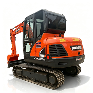 Excavadora de cadenas pequeña usada Doosan DX60-9S, excavadora hidráulica pequeña de 6 toneladas para trabajos municipales y de jardinería - Product Image 1