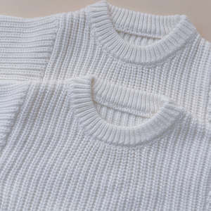 Conjunto <span class=keywords><strong>de</strong></span> 3 piezas <span class=keywords><strong>de</strong></span> punto <span class=keywords><strong>para</strong></span> recién nacido: pelele, gorro y calcetines, en azul polvoriento, <span class=keywords><strong>de</strong></span> punto acanalado grueso, ideal como regalo <span class=keywords><strong>para</strong></span> baby shower. - Product Image 6