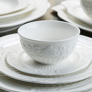 Assiette plate blanche unie Ge Luo Cocoa, série Cour Européenne, style simplicité moderne, <span class=keywords><strong>pour</strong></span> gâteaux et steaks, compatible micro-ondes - Product Image 4