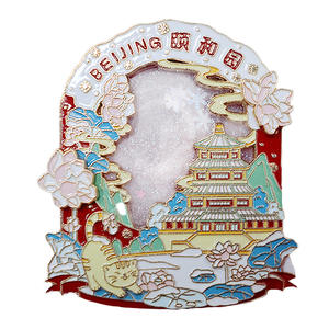 Fournisseur de souvenirs de réfrigérateur personnalisés en alliage métallique gravé, durable, à motif personnalisé, forme sur mesure, étanche et écologique - Product Image 1