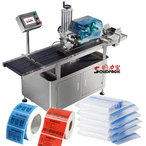 Solidpack automatic small bag/card feeding ed etichettatrice sul lato superiore con sistema di applicazione di stampa online con stampante termica