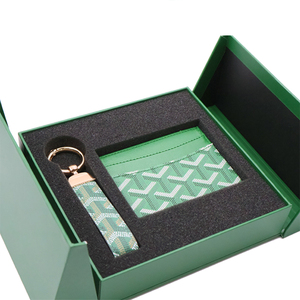 Cartera de Tarjetas Ultrafina y Elegante, Porta Tarjetas Personalizado de Lujo, Porta Tarjetas de PVC Premium con Llavero y Caja de Lujo - Product Image 2