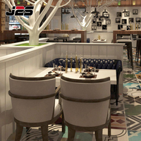 Ensemble de solutions de design de tables et chaises en cuir rembourrées pour hôtels, restaurants, projets commerciaux et industriels de luxe sur mesure J2S