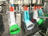 Machine automatique d'assemblage de bouchons pulvérisateurs à gâchette en plastique PP 28/410