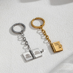 Llavero personalizado transfronterizo de acero inoxidable con forma de libro, colgante de llavero personalizado con texto múltiple. - Product Image 2