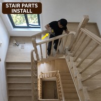 Balustre et poteau de balustrade en bois massif pour escalier intérieur, taille personnalisée OEM