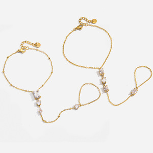 Elegant Women's Stainless Steel Chain <b>Bracelet</b> With Quadrilateral <b>Crystal</b> Inlay Geometric Design Gift Jewelry - Product Image 1